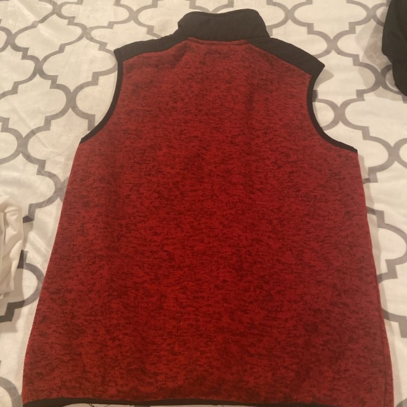 Vest - Picture 2 of 4
